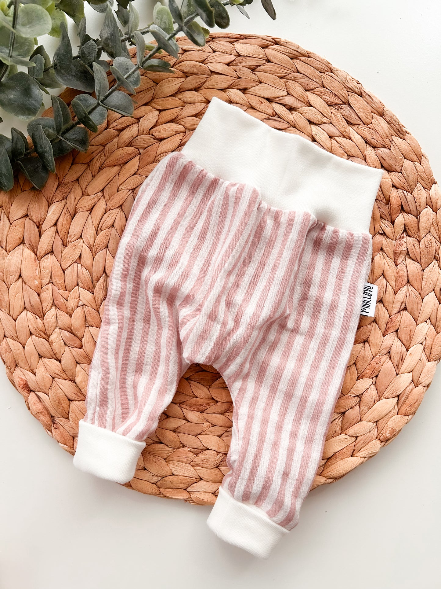 BABY Musselinhose Sommer Otter