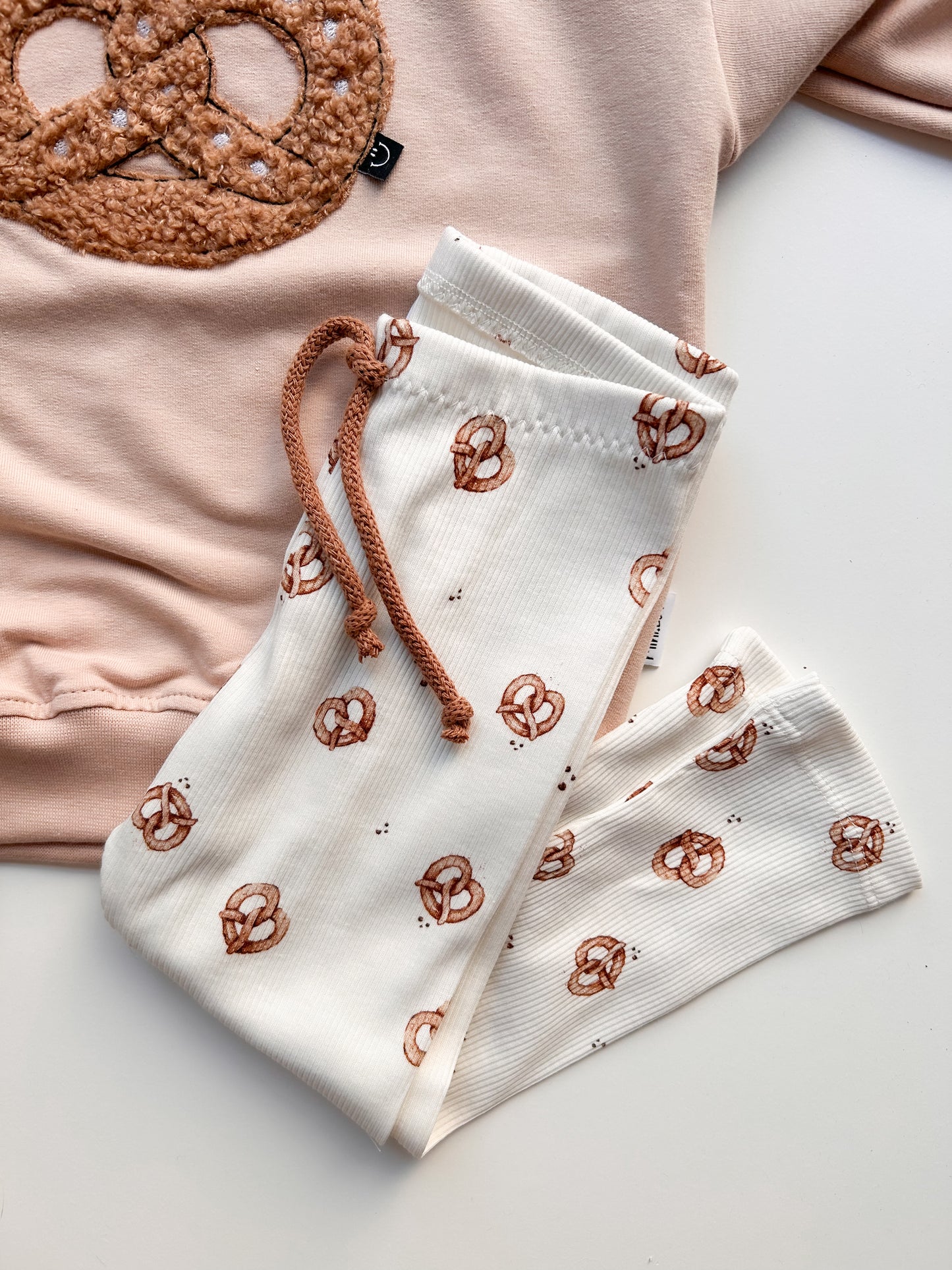 Kleine Brezel Leggings