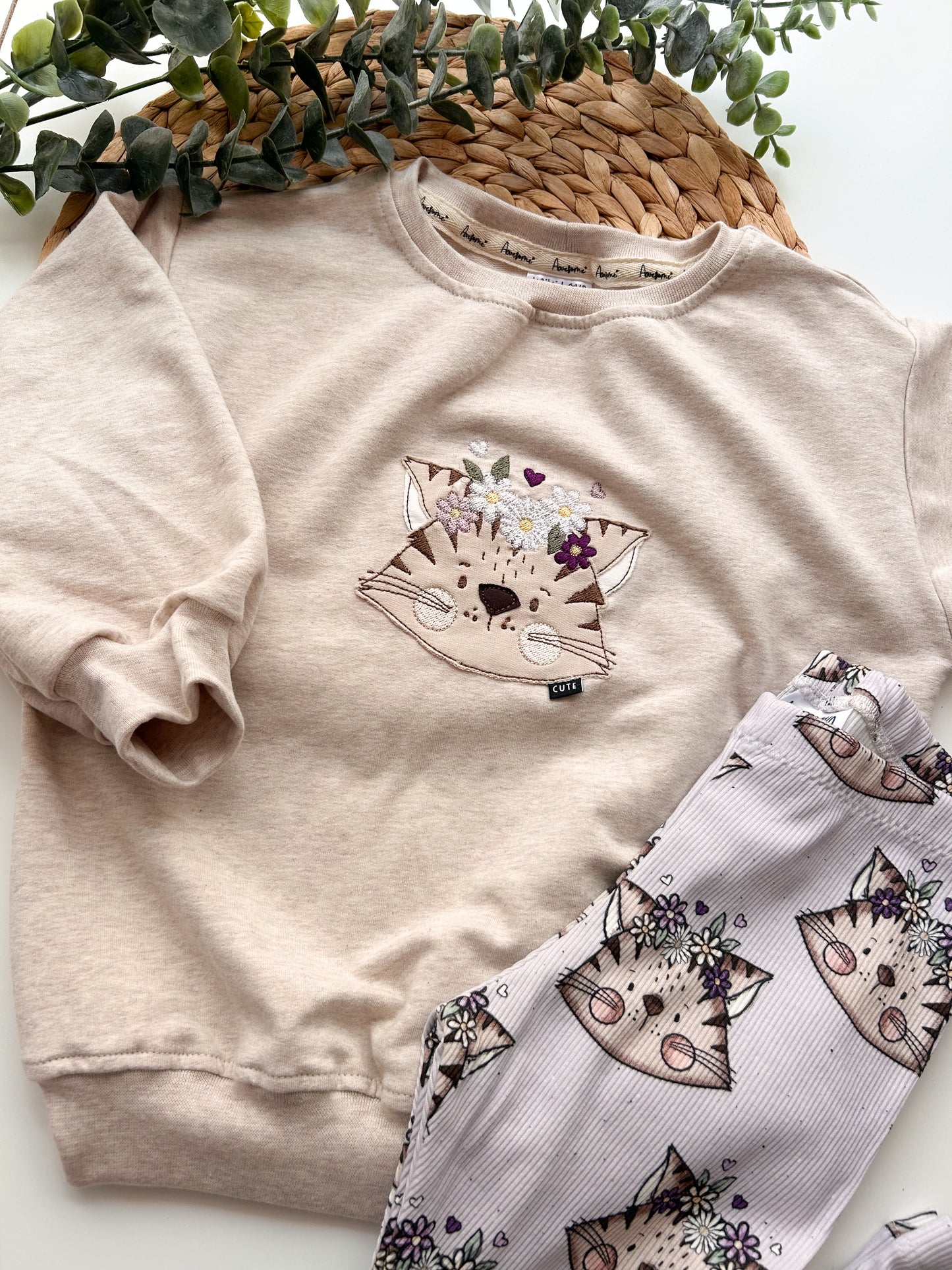 Stickdatei Blumenkatze und Kater