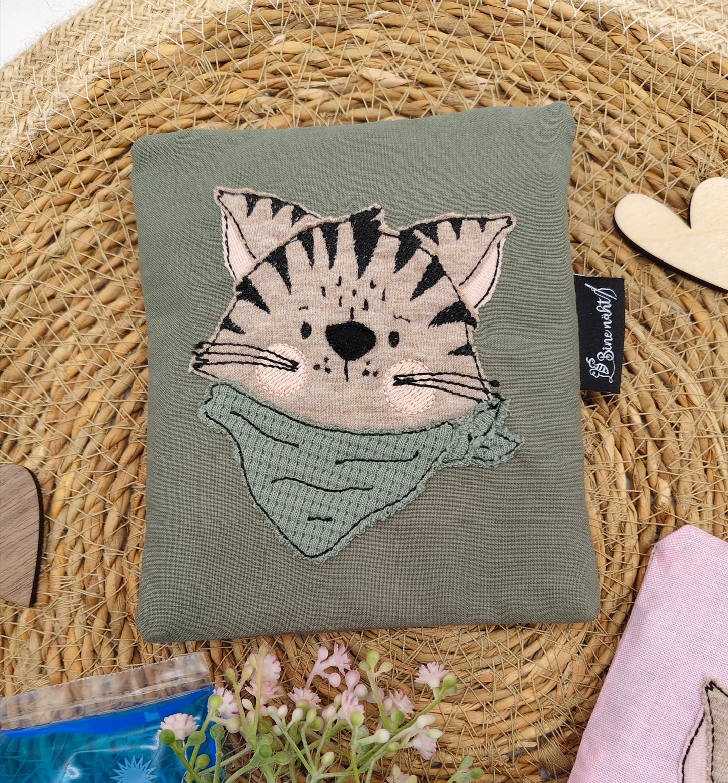 Stickdatei Blumenkatze und Kater