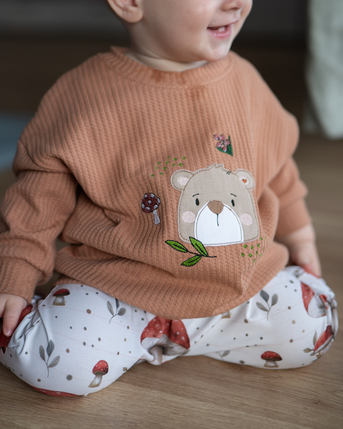 Stickdatei Herbstbär + GRATIS Datei